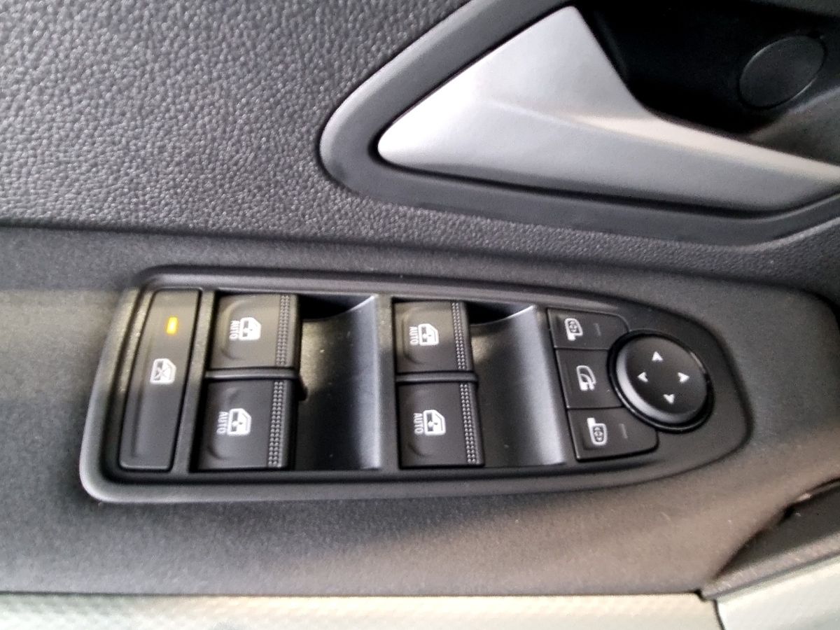 Fahrzeugabbildung Dacia Duster Extreme mild hybrid 140