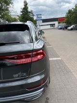 Audi Q8 55 TFSI quattro tiptronic - - Audi Q8 aus 2023