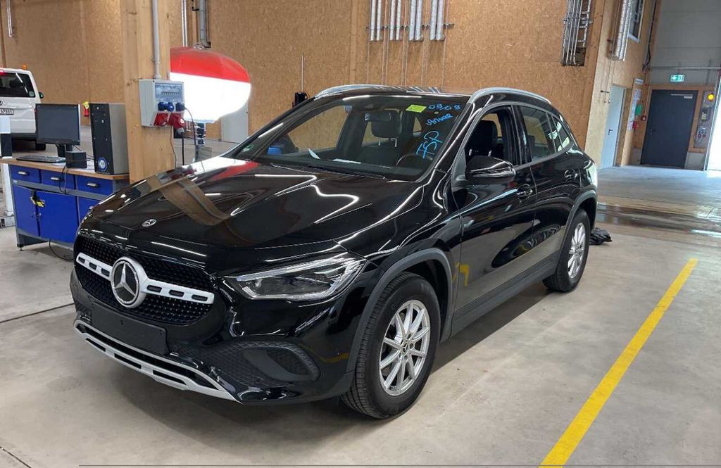Image of Mercedes-Benz GLA 200