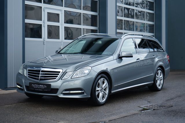 Mercedes-Benz E 220 CDI T AVANTGARDE BI-XEN/COMAND/KAM/SZH