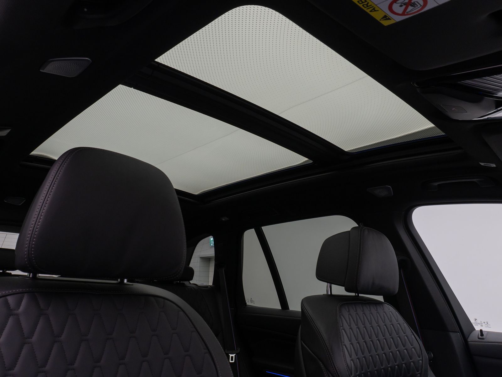 Fahrzeugabbildung BMW X5 xD40i M Sport Panorama 360°Laser HUD DAB B&W