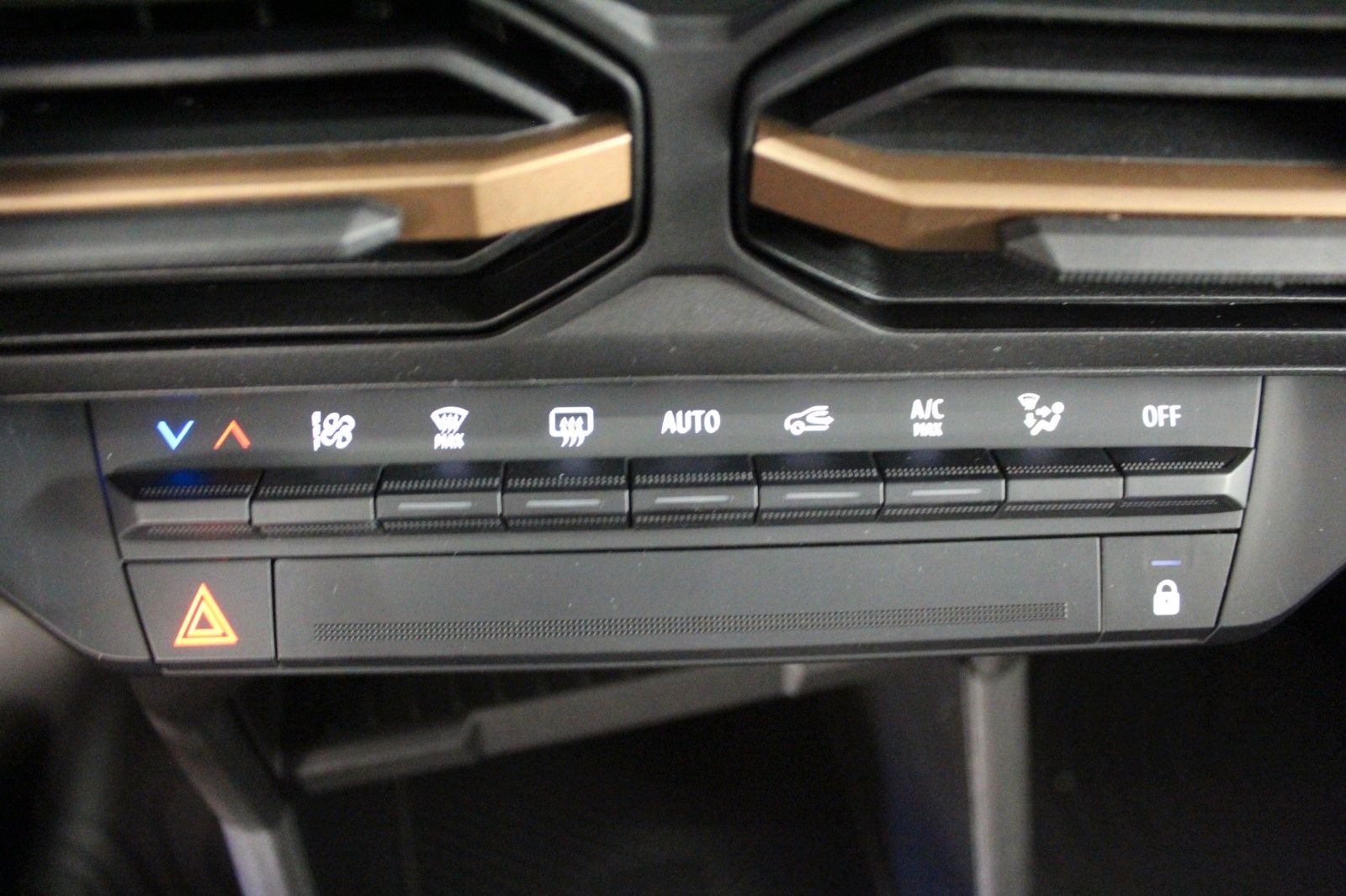 Fahrzeugabbildung Dacia Duster hybrid-G 150 4x4 Extreme MY26