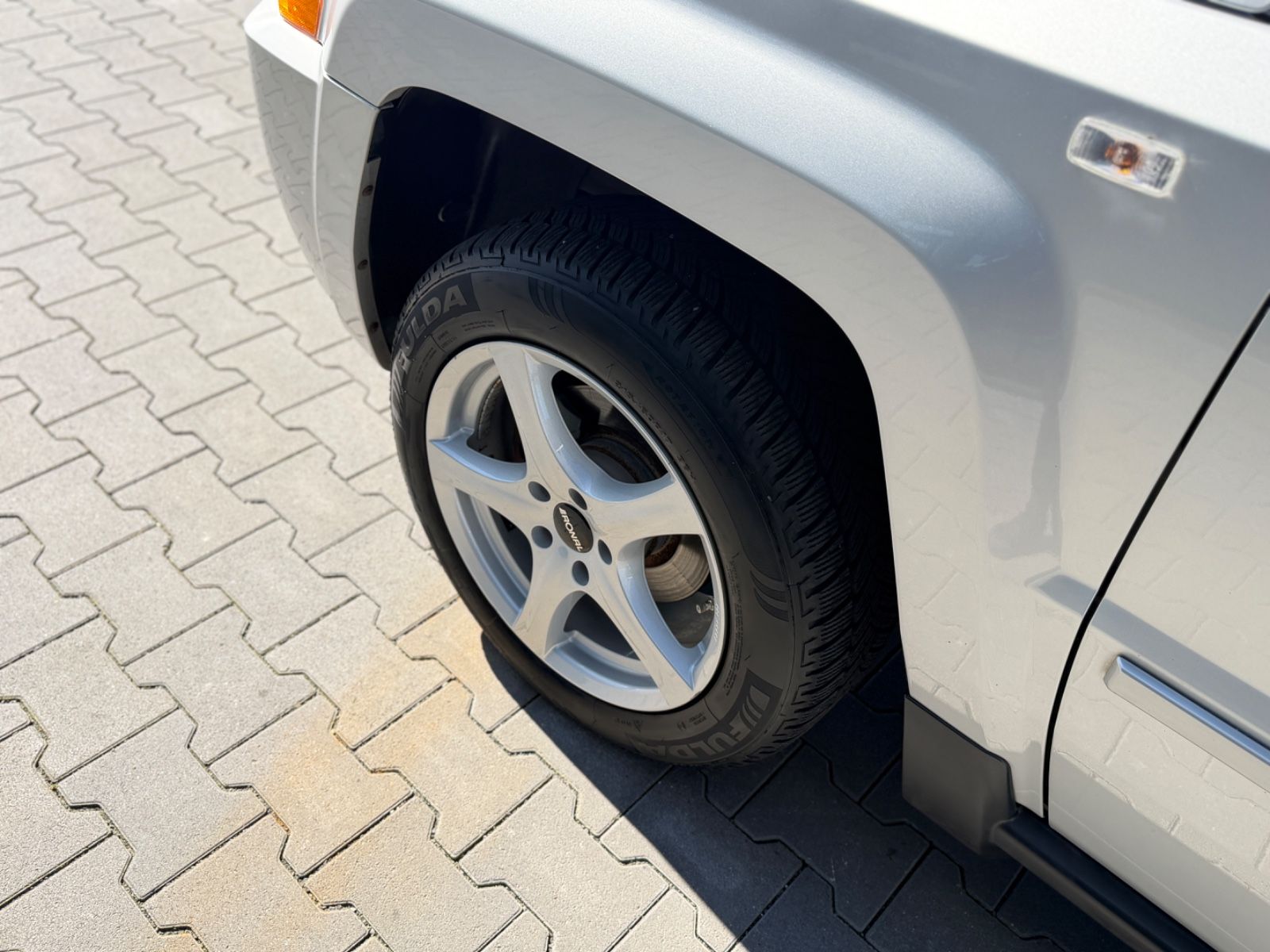 Patriot Limited 2.2 CRD Leder Navi Tüv NEU