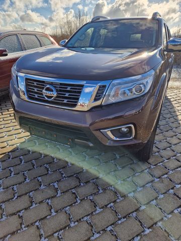 Nissan Navara NP300 Acenta Double Cab 4x4