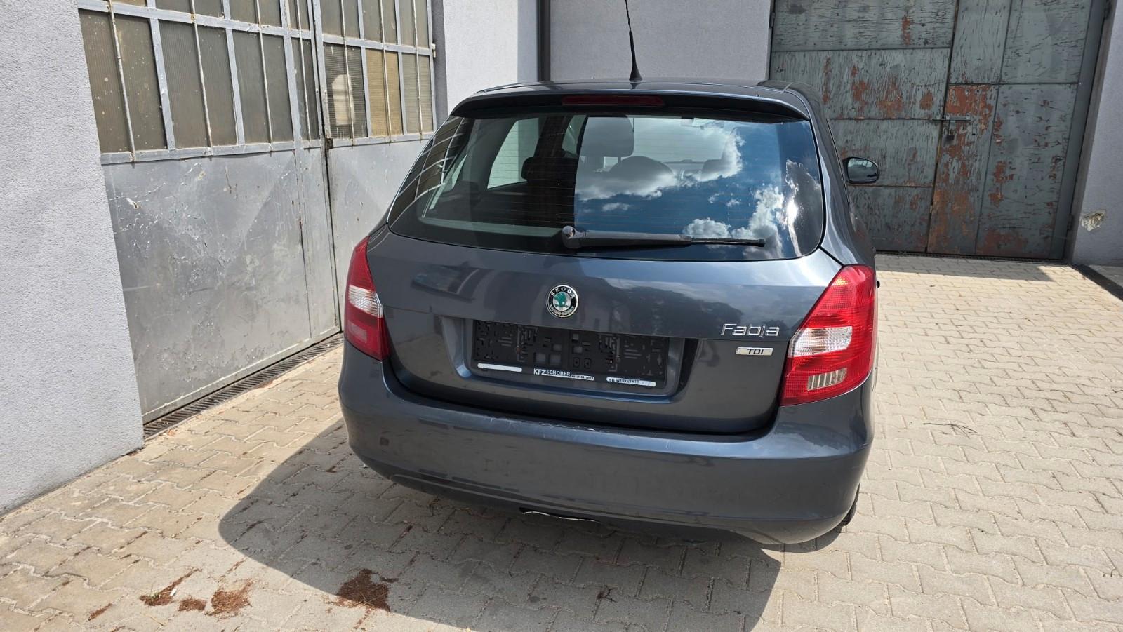 Skoda Fabia 2011 — photo 8