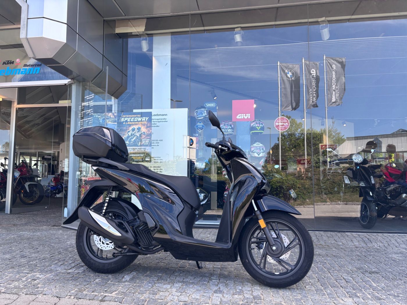 Fahrzeugabbildung Honda SH 125 i inklusive Smart-Topcase