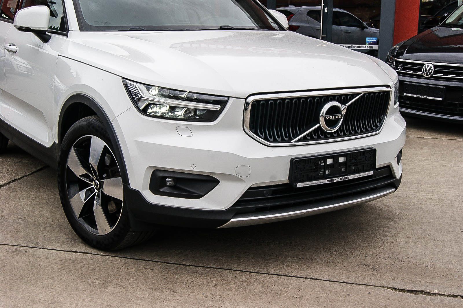 Volvo XC40 D4 Momentum Pro AWD 4x4 LEDER ANHZV PRO-PAK foto 2