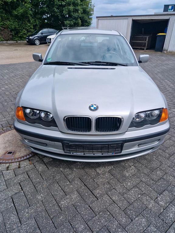 BMW 318