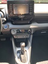 Toyota Yaris 1,5-l-VVT-i Hybrid CVT Team Deutschlan... - Toyota Yaris: De