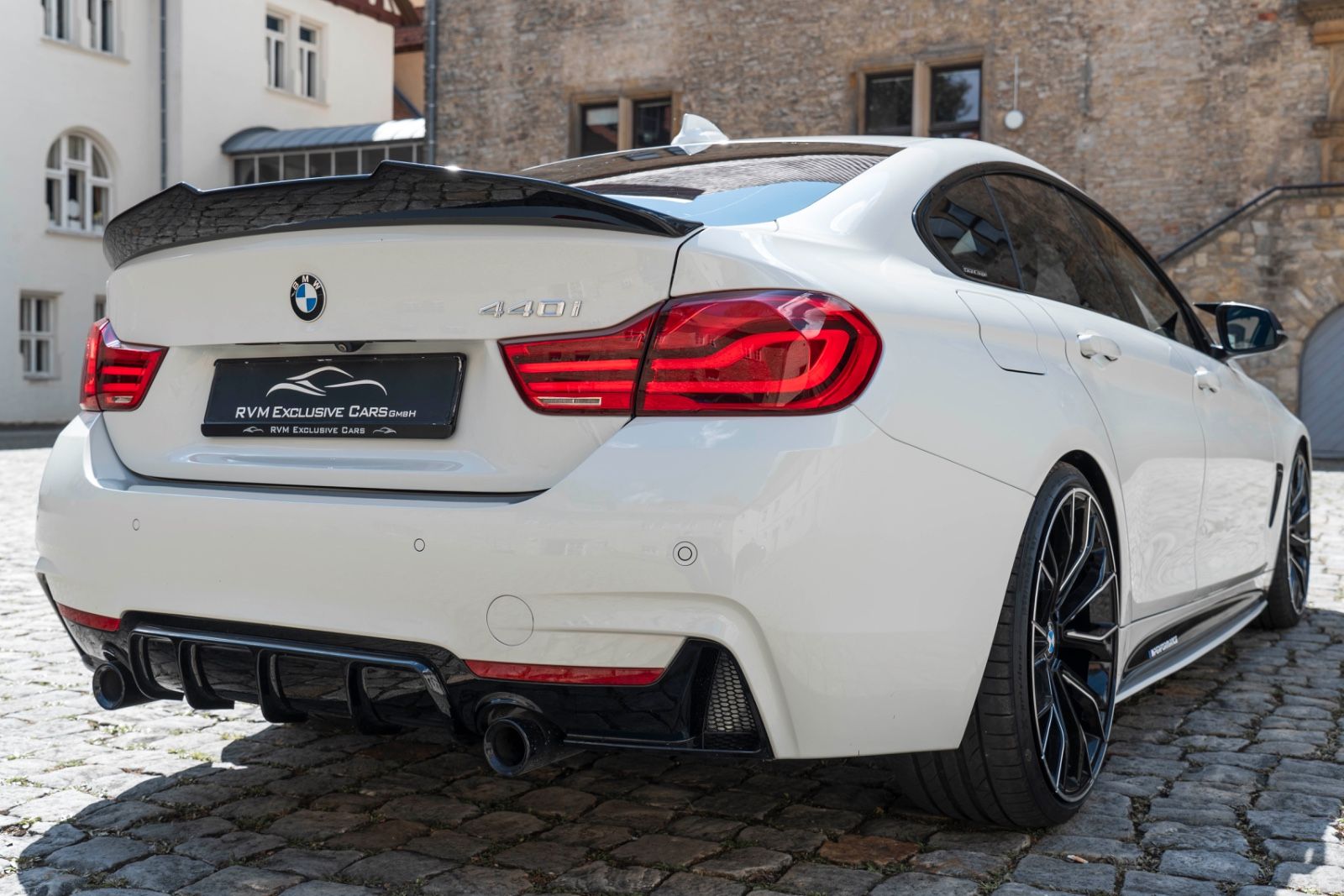 Fahrzeugabbildung BMW 440I GC M-PERFORMANCE HUD H&K LED KAM CARPLAY