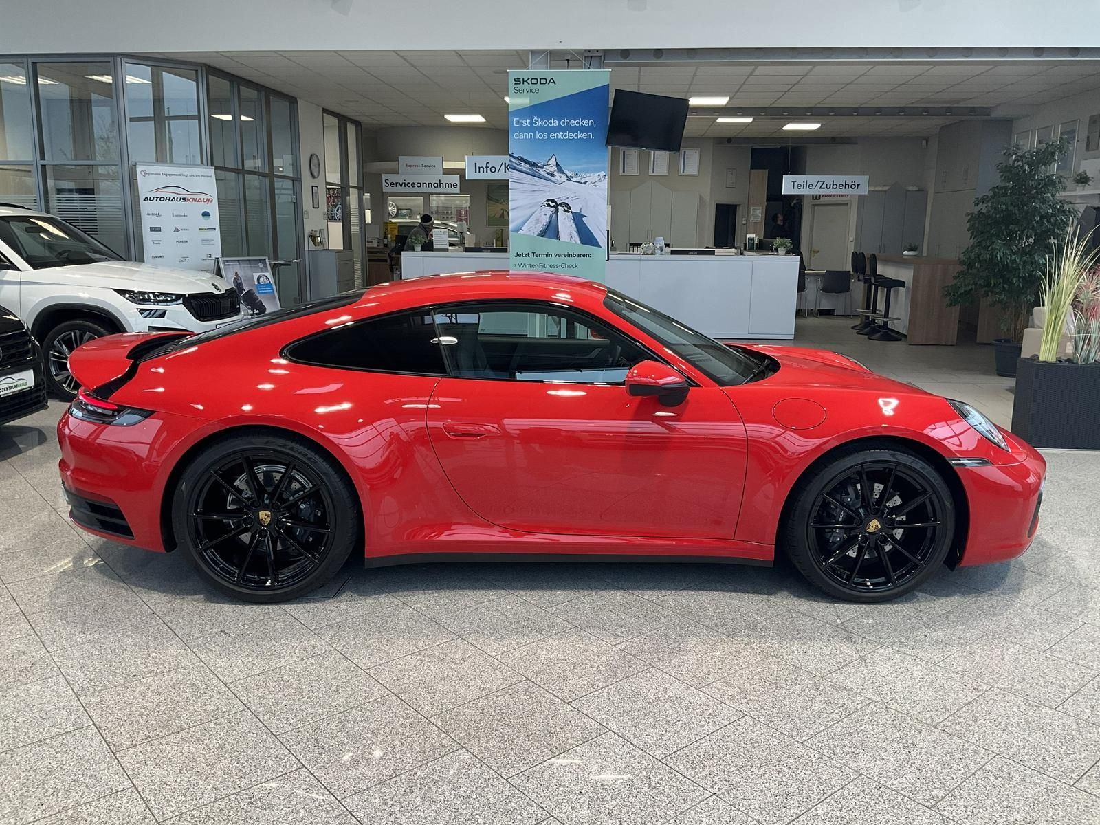 Porsche 911 Carrera 4 Allrad Navi Rückfahrkamera Leder foto 4