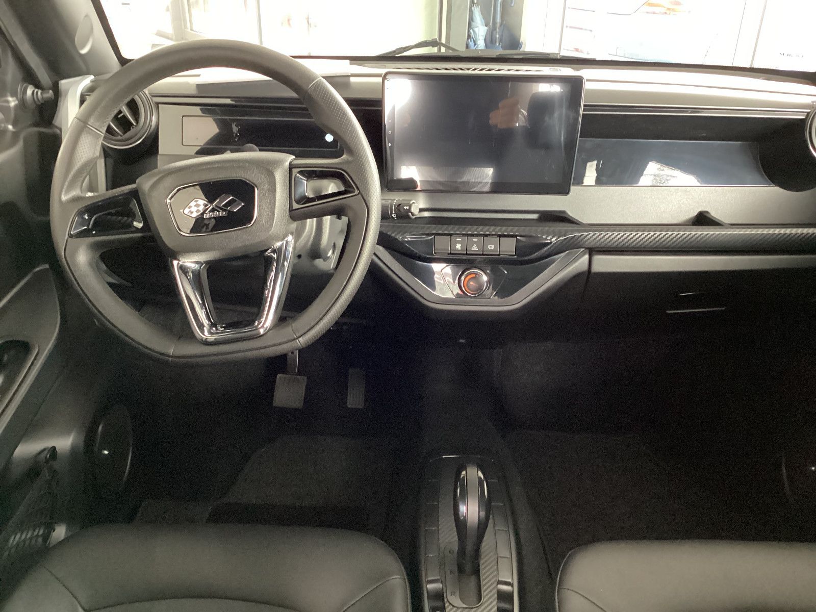 Fahrzeugabbildung Ligier Myli Rückfahrkamera Sitzheitzung Carplay