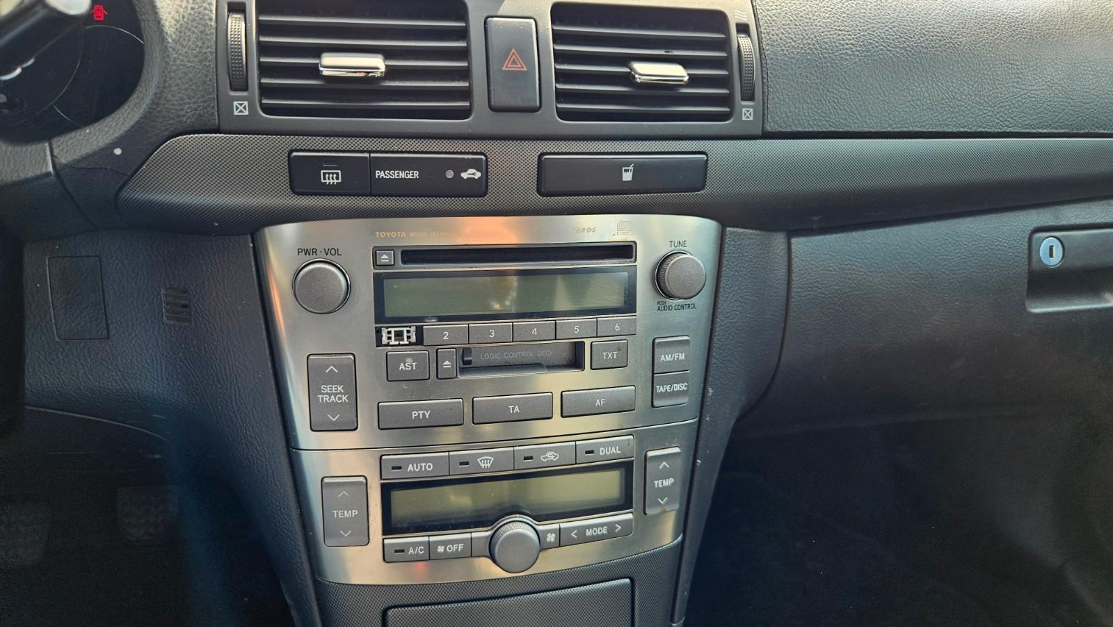 Toyota Avensis 2005 — photo 12