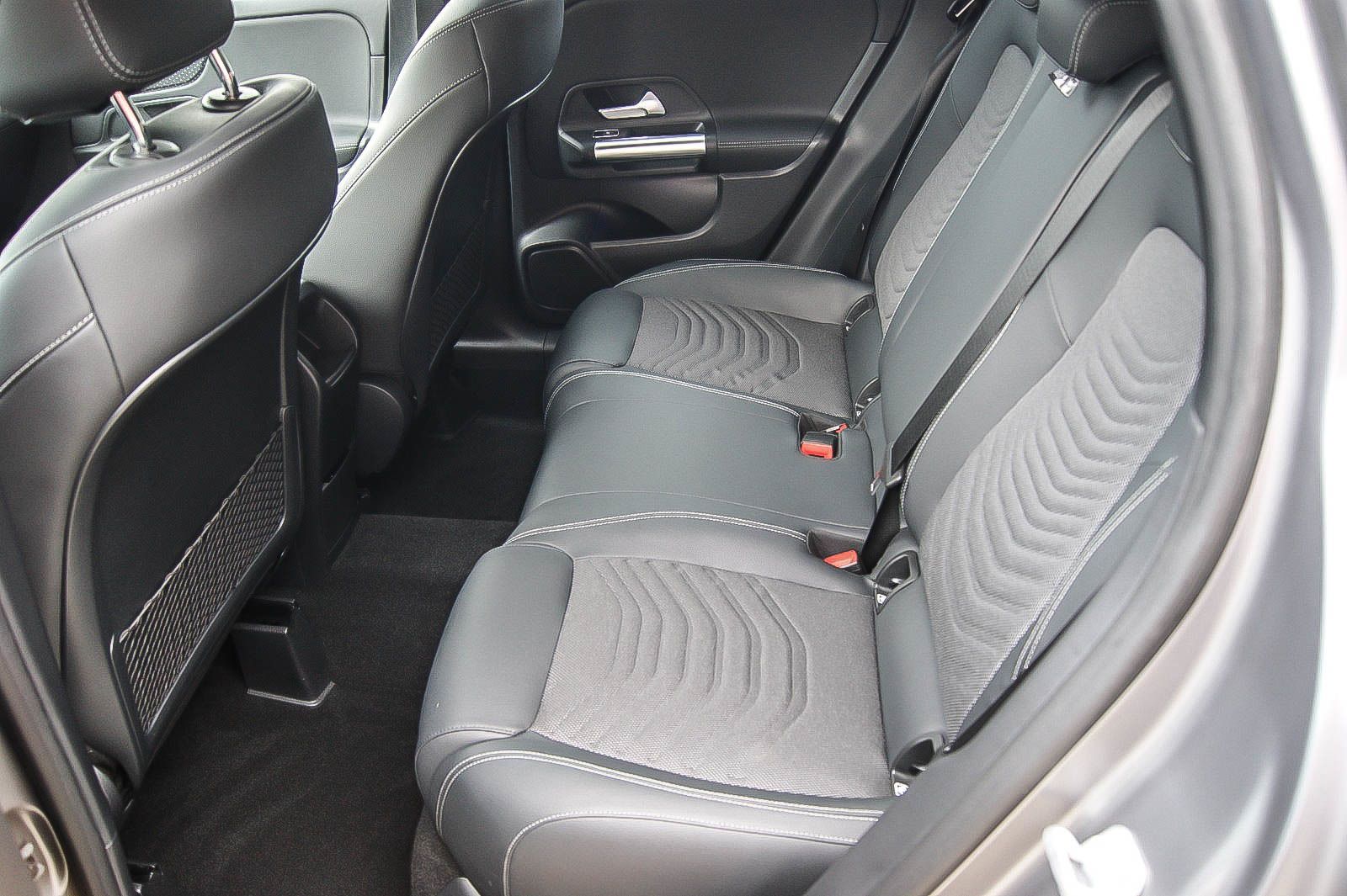 Fahrzeugabbildung Mercedes-Benz GLA 220 4-Matic Allrad Aut. MBUX KEYLESS 1.HAND
