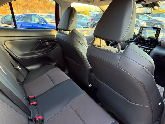 Toyota Yaris Cross Hybrid FWD Elegant