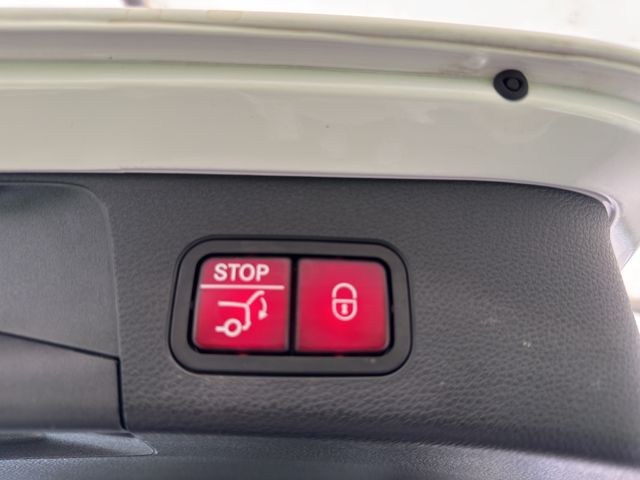 Fahrzeugabbildung Mercedes-Benz C 300 T de Avantgarde+Pano+Burmester+CarPlay