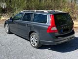 Volvo V70 D3 Summum/Autom/Leder/scheckheftgepflegt - gebrauchte Volvo V70 aus dem Jahr 2010