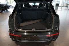 AUDI SQ5 TDI | HuD | Pano | AHK | Matrix | Raute AUDI SQ5 TDI | HuD | Pano | AHK | Matrix | Raute