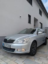 Skoda Octavia 1.6 TDI 4x4 Combi 8fach bereift - Skoda Octavia: Allradantrieb, 1.8