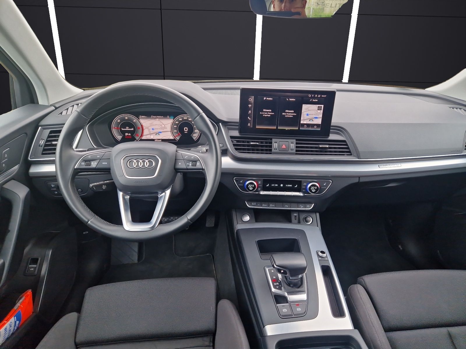 Fahrzeugabbildung Audi Q5 40 TDI quattro S line Navi RearView