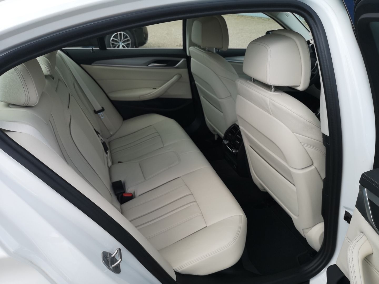 BMW 530 i xDr. Luxury Line LASER LEDER NAVI PDC SHZ foto 17