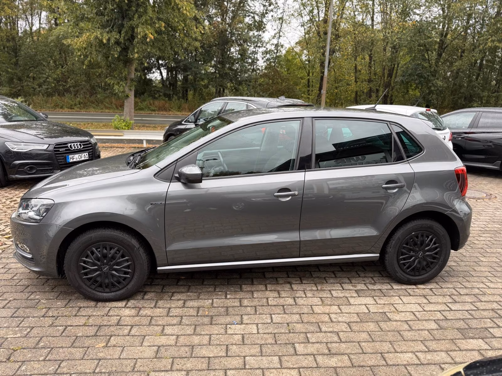 Volkswagen Polo 1,2 Lounge BMT DSG LED Navi SHZ Scheckheft