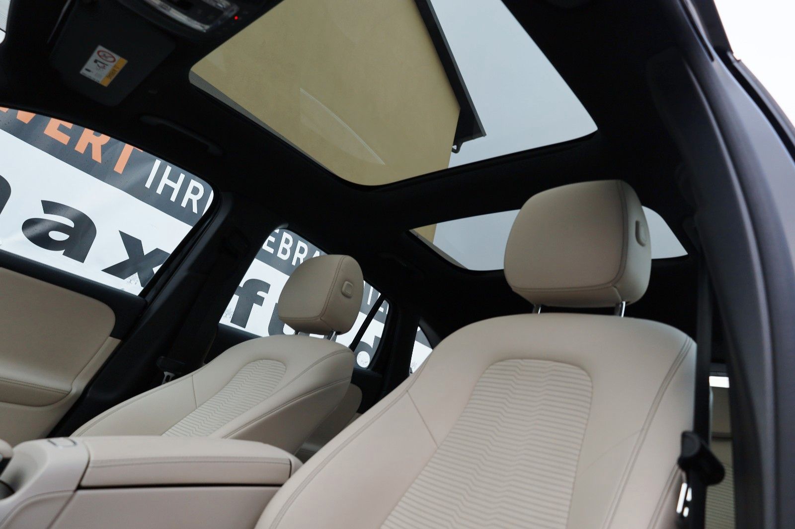 Fahrzeugabbildung Mercedes-Benz GLA 200 d,Leder,Navi,LED,Kamera,Panorama