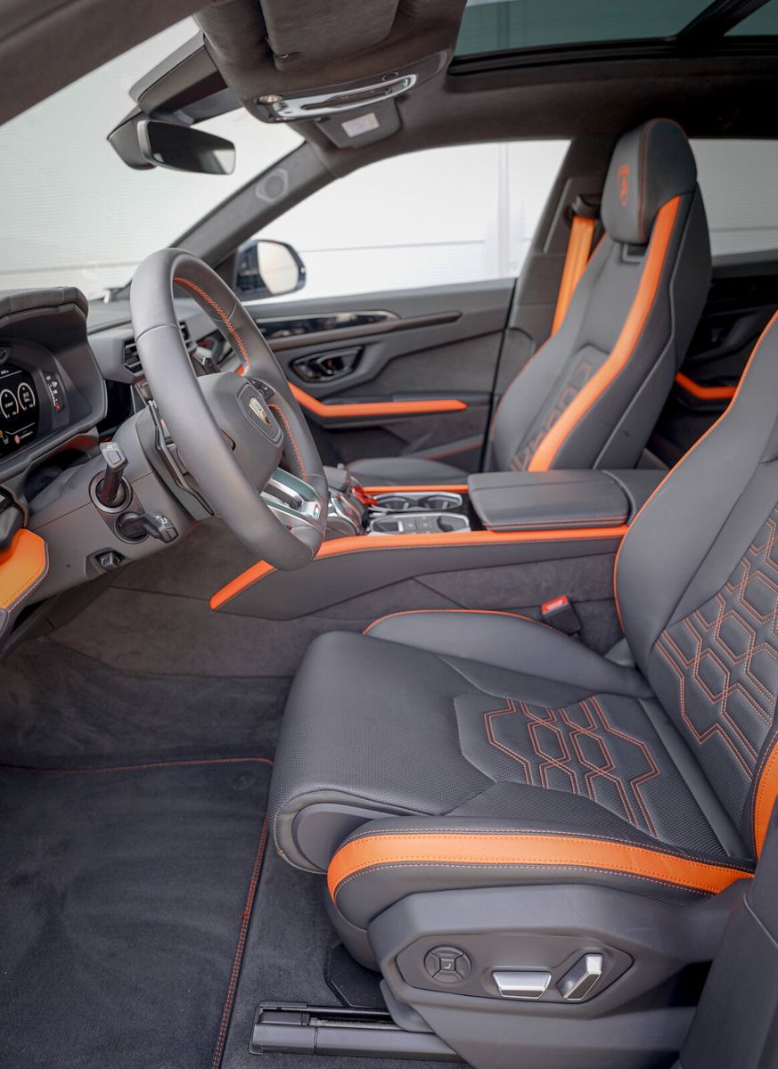 Lamborghini Urus SE Grigio Nimbus  Akrapovic  Pano.  Massage foto 8