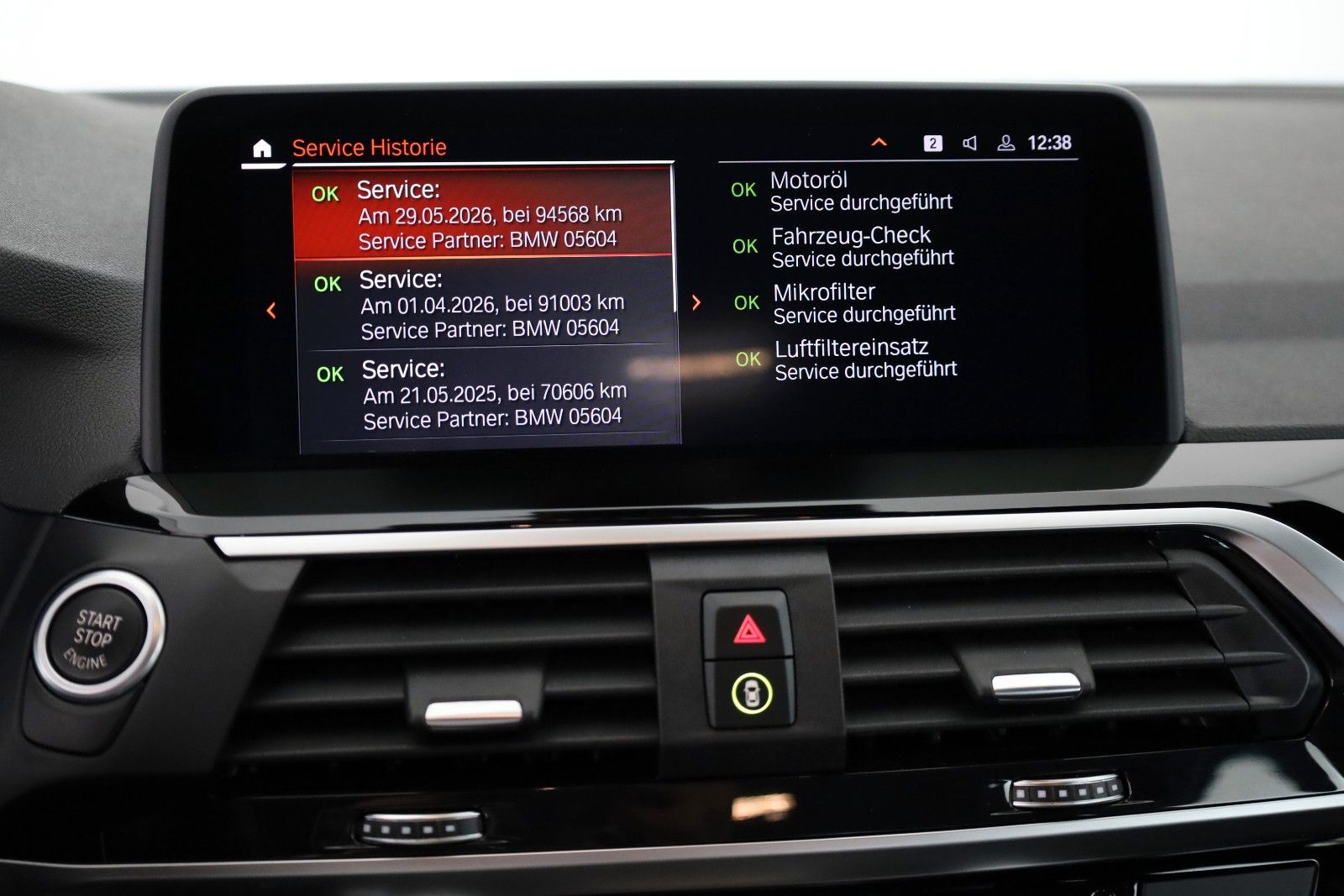 Fahrzeugabbildung BMW X4 xDrive 20 d xLine,Leder,Navi,LED,SH,Kamera