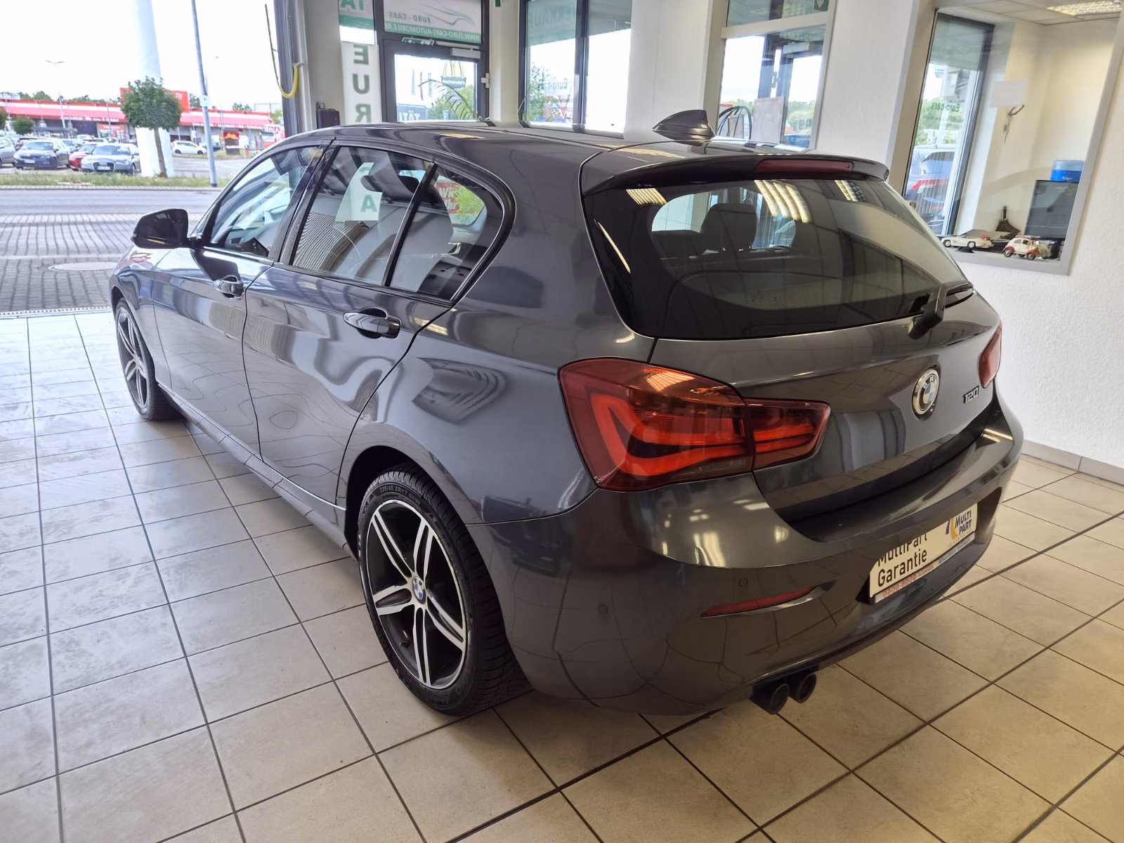 BMW 120i Edition Sport Line Shadow/NAVI / AUTOMATIK