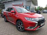 Mitsubishi Outlander 2.4 PHEV Plus Spirit 4WD 1.Hand - rote Mitsubishi Plug-in Hybrid Outlander