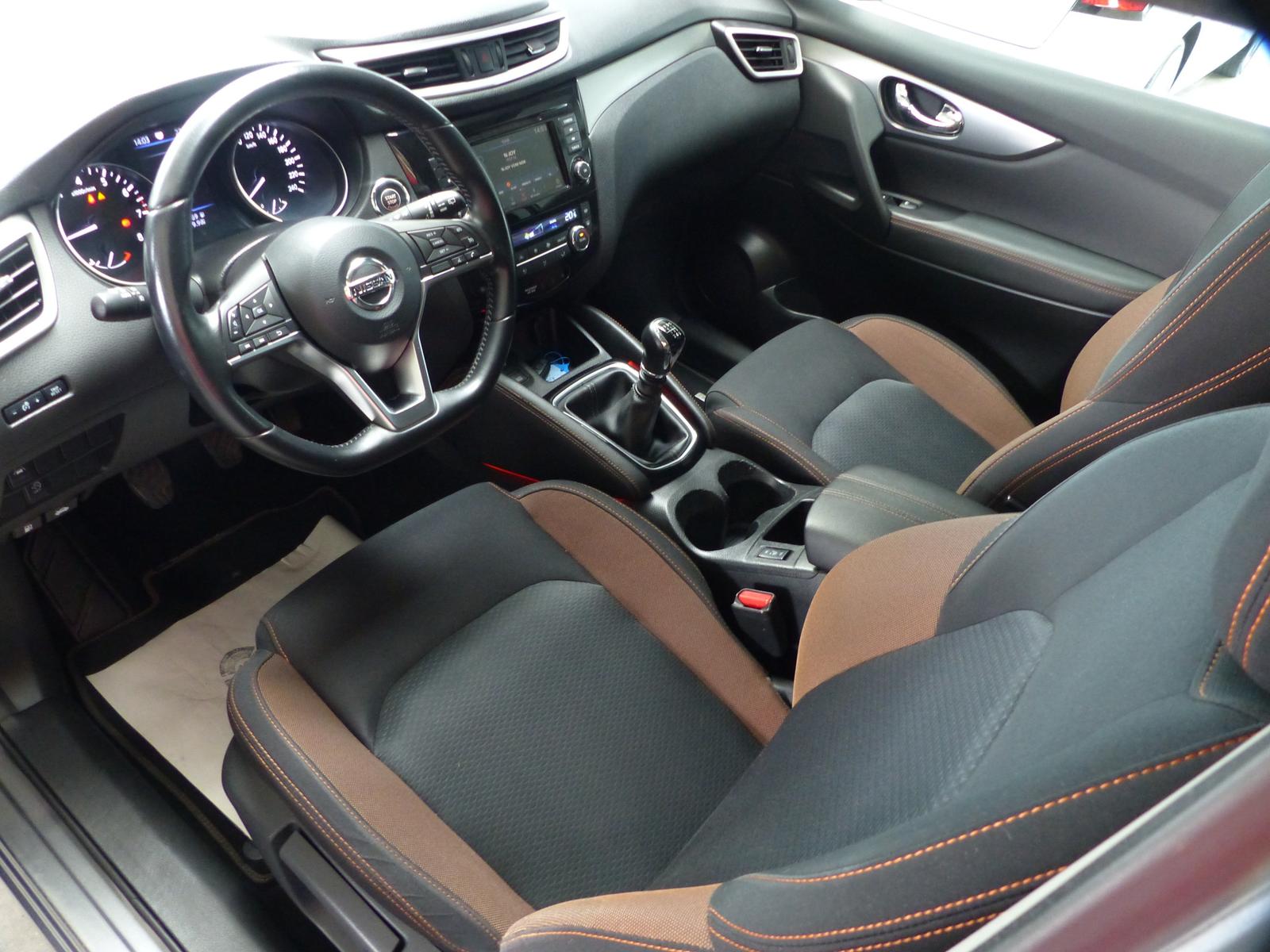 Nissan Qashqai N-Motion Panod+Navi+360°+PDC+Winterpaket