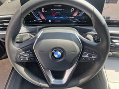 Fahrzeugabbildung BMW 318d Touring Navi LED SiHz RFK ACC HuD DAB AHK