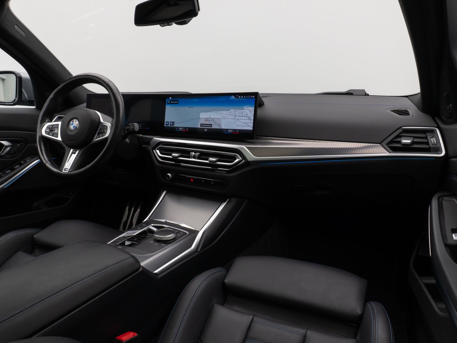 Fahrzeugabbildung BMW 330d M Sport Pro Panorama Kamera DAB H/K HUD