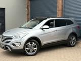 Hyundai Grand SantaFe Premium 4WD/7S/Pano/SitzLü/CAM/LED - Hyundai Grand Santa Fe mit Diesel-Antrieb: Automatik
