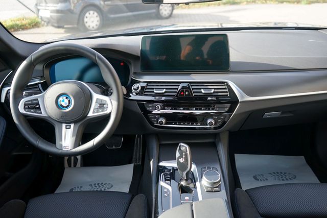 Fahrzeugabbildung BMW 545 e xDrive M Sport Hybrid