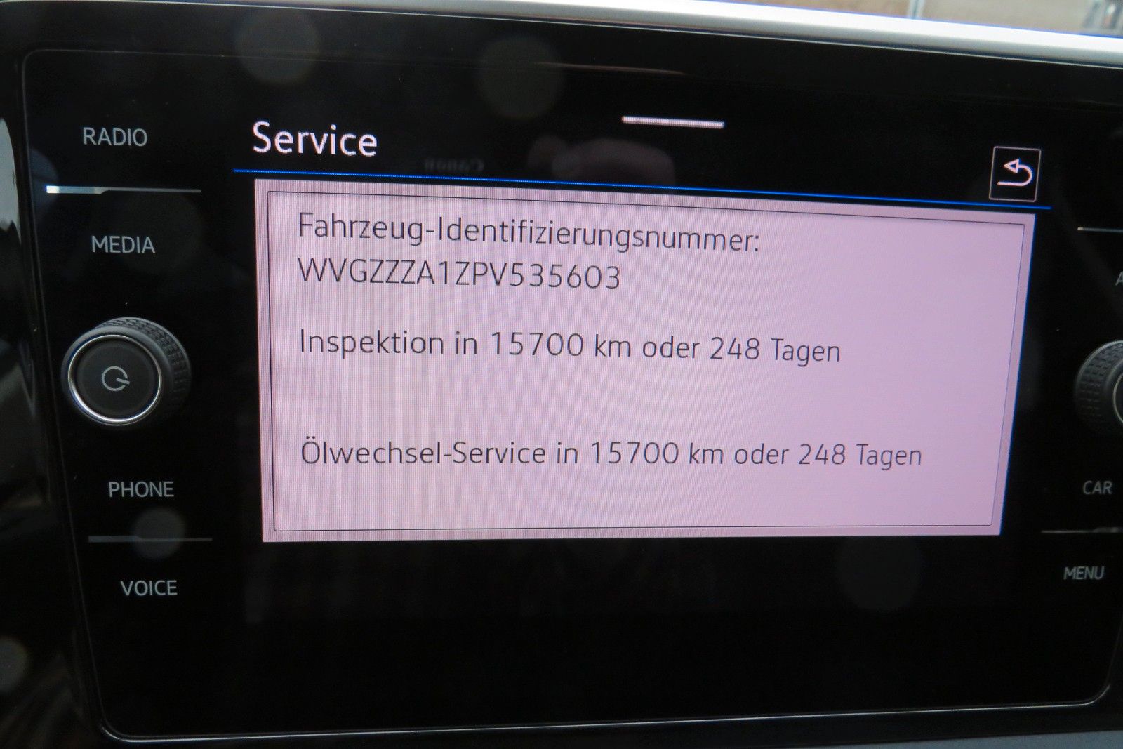 Fahrzeugabbildung Volkswagen T-Roc Style ACC APP MASSAGE SITZH. 17`KAMERA 1.H