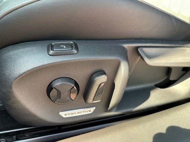 Volkswagen Passat Variant - Bild 14
