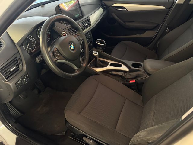 BMW X1 X1 sDrive 18i*NAVI*KAMERA*DAB*KLIMAAUTO*TÜV NEU - Bild 5