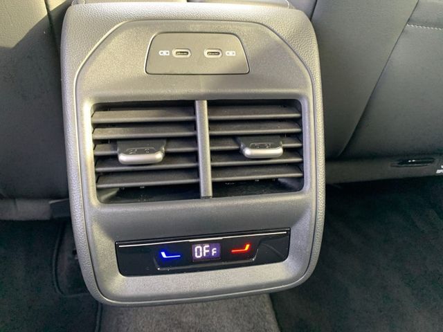 Passat Variant 2.0 TDI DSG ELEGANCE AHK+IQ.LIGHT