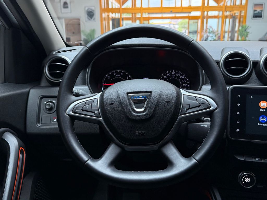 DACIA Duster II Extreme|Navi|Automatik|Kamera|SHZ|LED DACIA Duster II Extreme|Navi|Automatik|Kamera|SHZ|LED