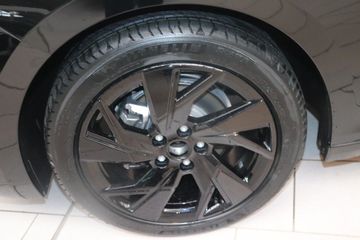 Fotografie 5 des Opel Astra 1.2 Turbo Automatik GS