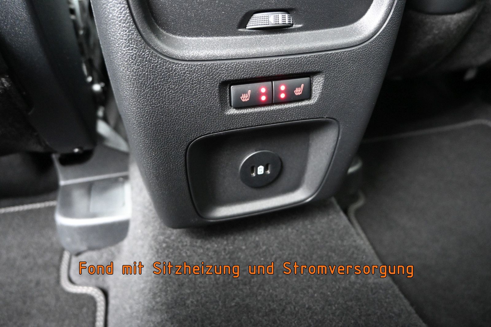 Fahrzeugabbildung Ford Kuga 2.0 D Aut. 4WD VIGNALE °ACC°HEAD-UP°STANDHZ