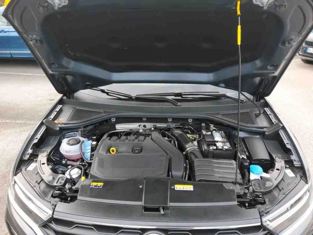 Fahrzeugabbildung Volkswagen T-Roc STYLE ACTIVE DSG ACC NAVI KAMERA GJ 1.HD