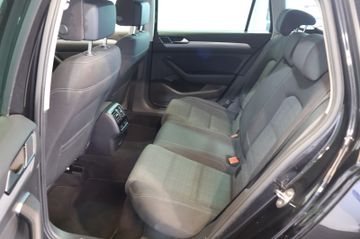 Volkswagen Passat Variant - 11