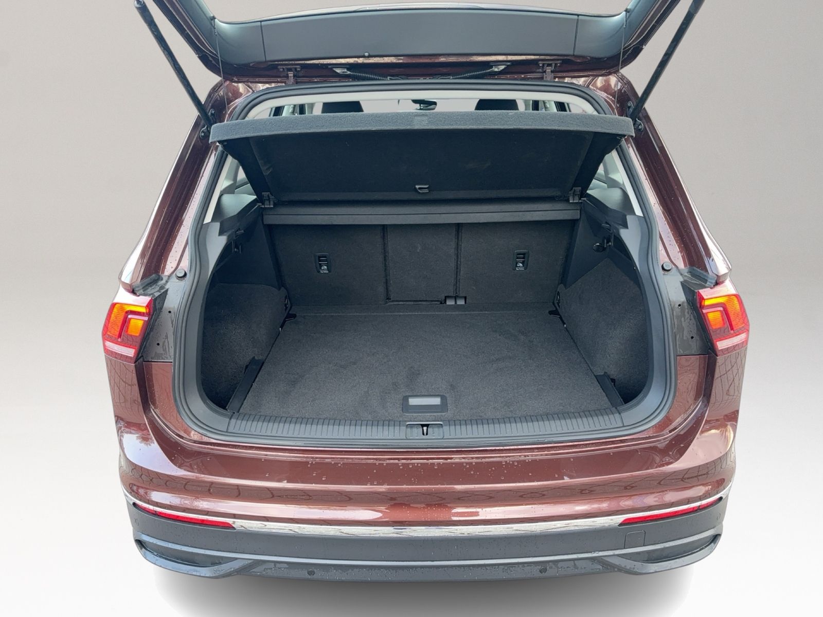 Tiguan 1.5 TSI, ACC, Winterpaket, Dachreling, Cl