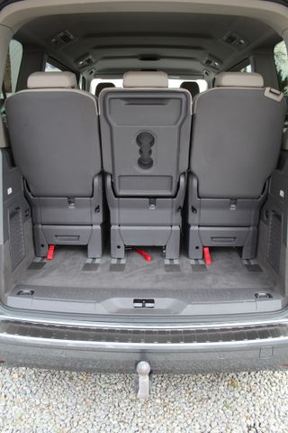 Volkswagen T7 Multivan 150PS DSG Navi LED AHK Kamera 1.Hand