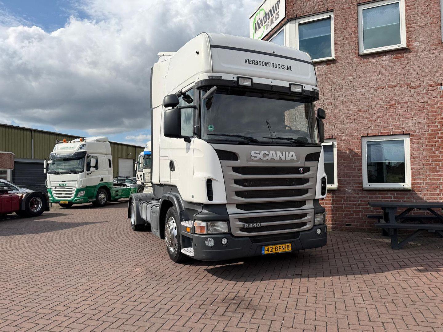 Scania R440 R 440 LA4X2 / Retarder / Hefschotel /