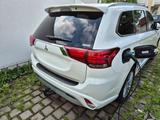 Mitsubishi Outlander 2.4 MIVEC PLUG-IN HYBRID 4WD Top Top - Mitsubishi Outlander in München