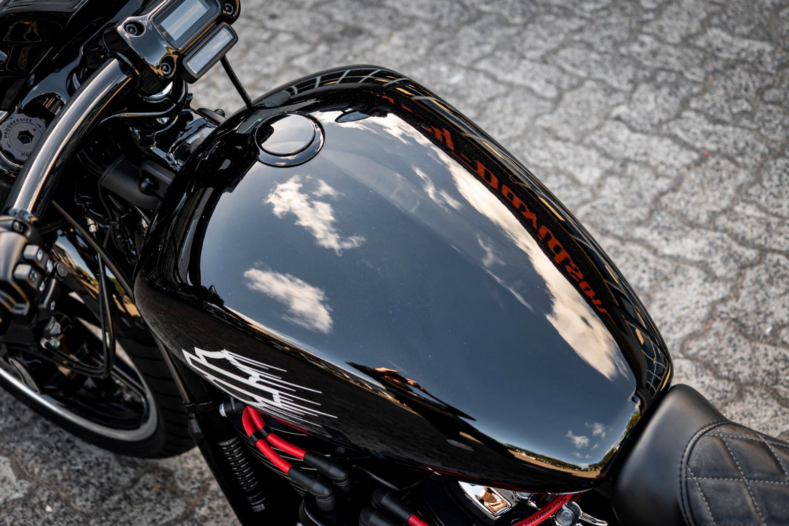 Fahrzeugabbildung Harley-Davidson FXBRS Breakout 114 cui - Jekill & Hyde